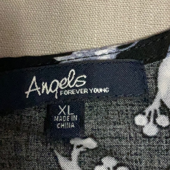 ANGELS - Picture 3 of 5